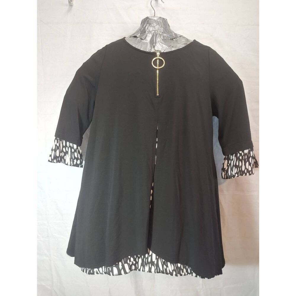 Avenue Women's PLUS Size 18 Black/White Blouse
